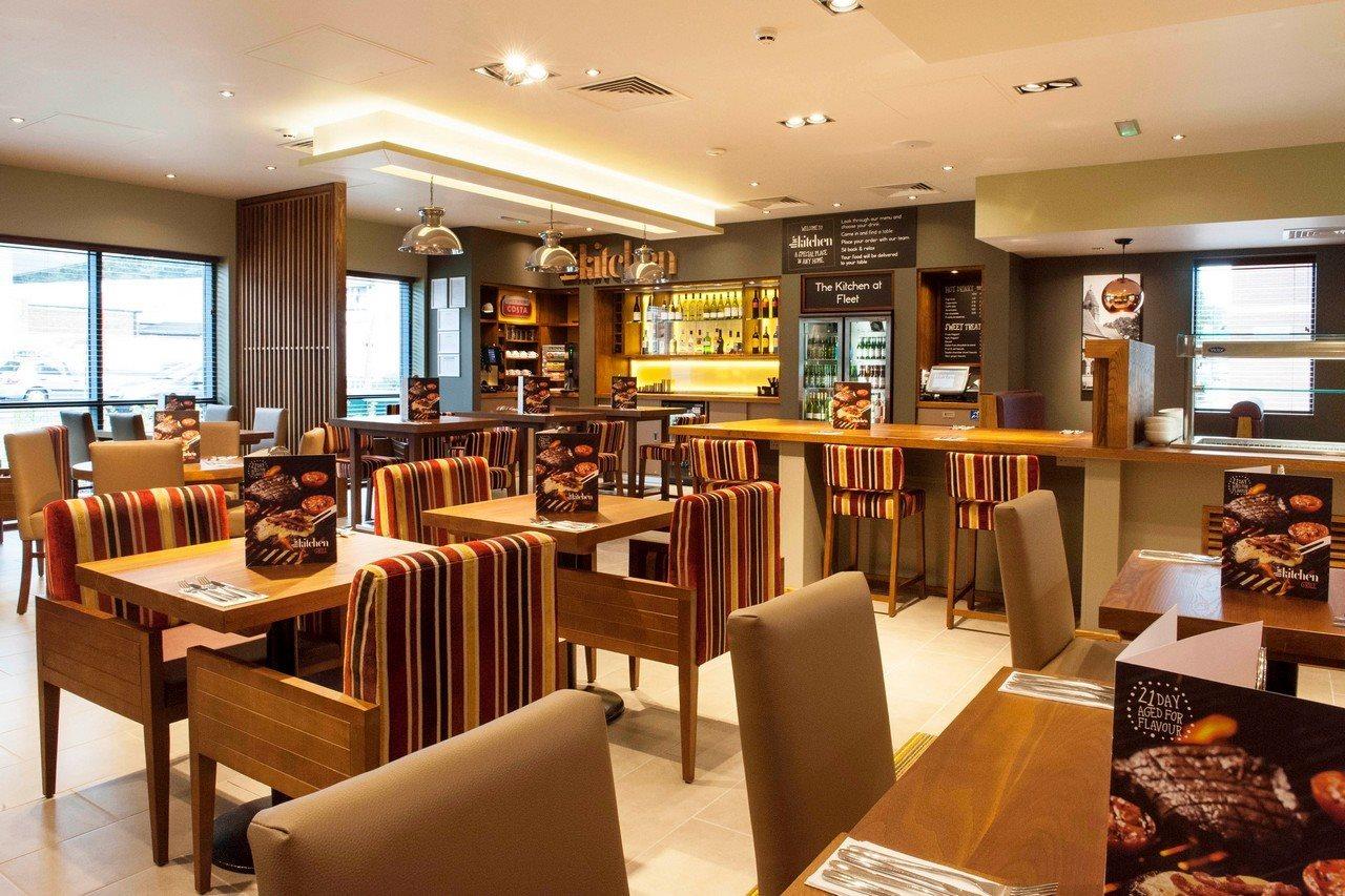 Premier Inn Фліт Екстер'єр фото