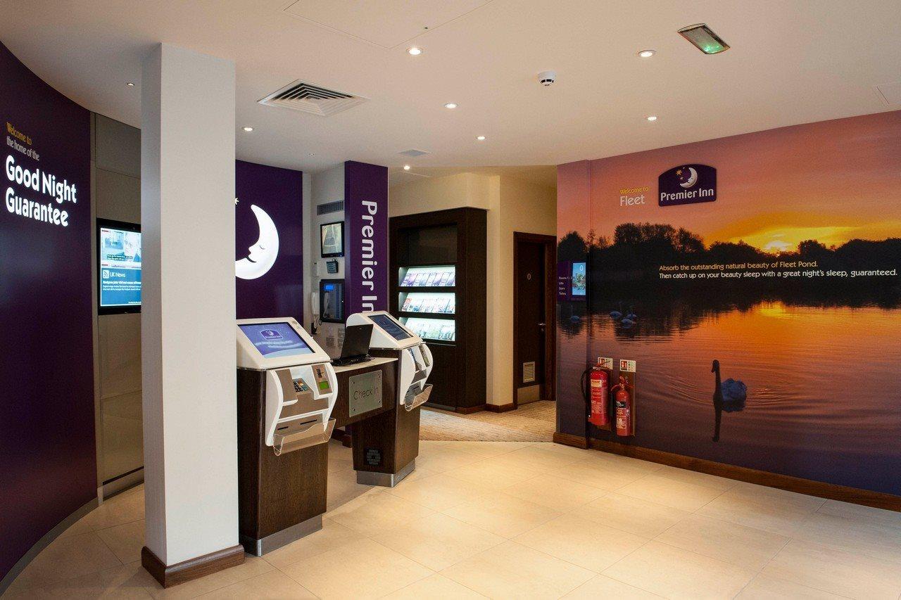 Premier Inn Фліт Екстер'єр фото