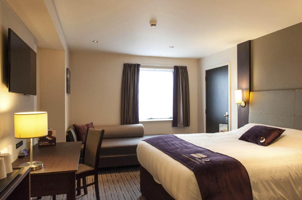 Premier Inn Фліт Екстер'єр фото