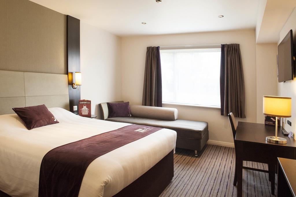 Premier Inn Фліт Екстер'єр фото