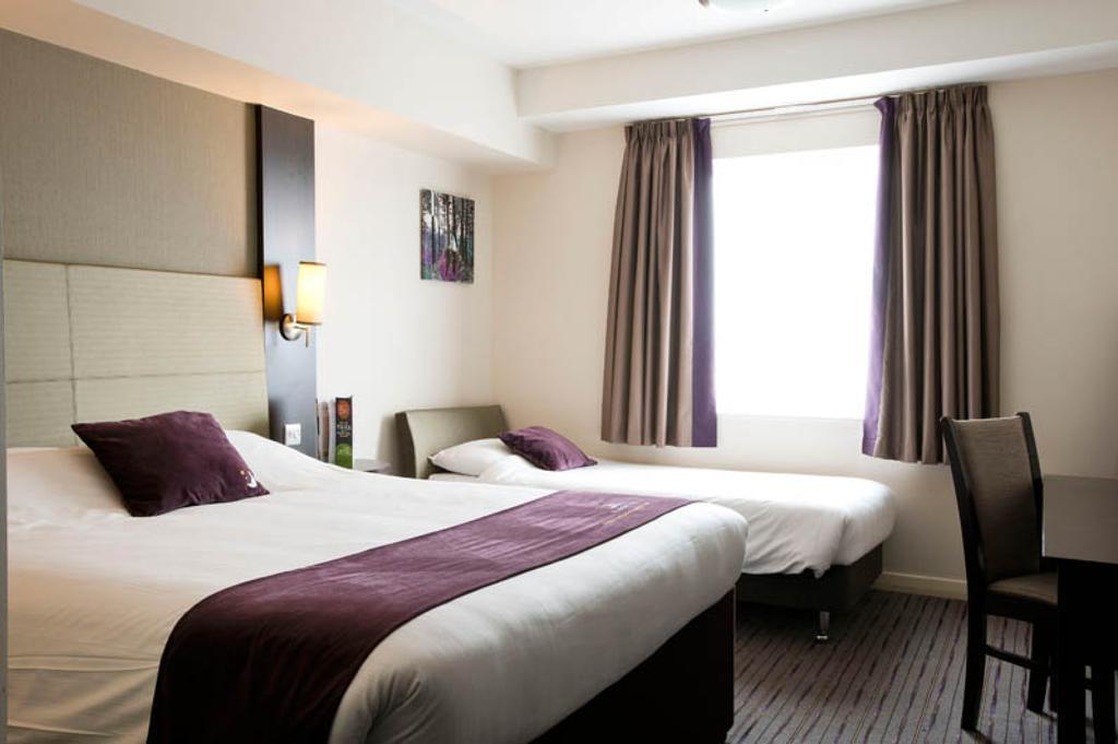 Premier Inn Фліт Екстер'єр фото