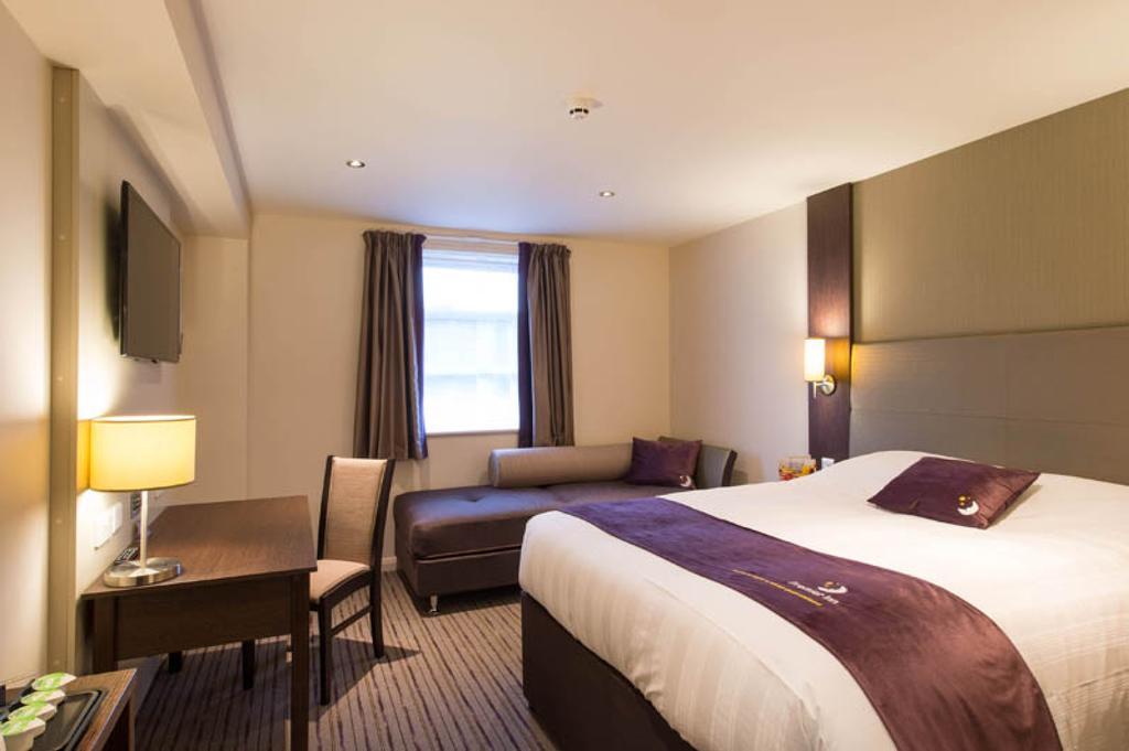 Premier Inn Фліт Екстер'єр фото