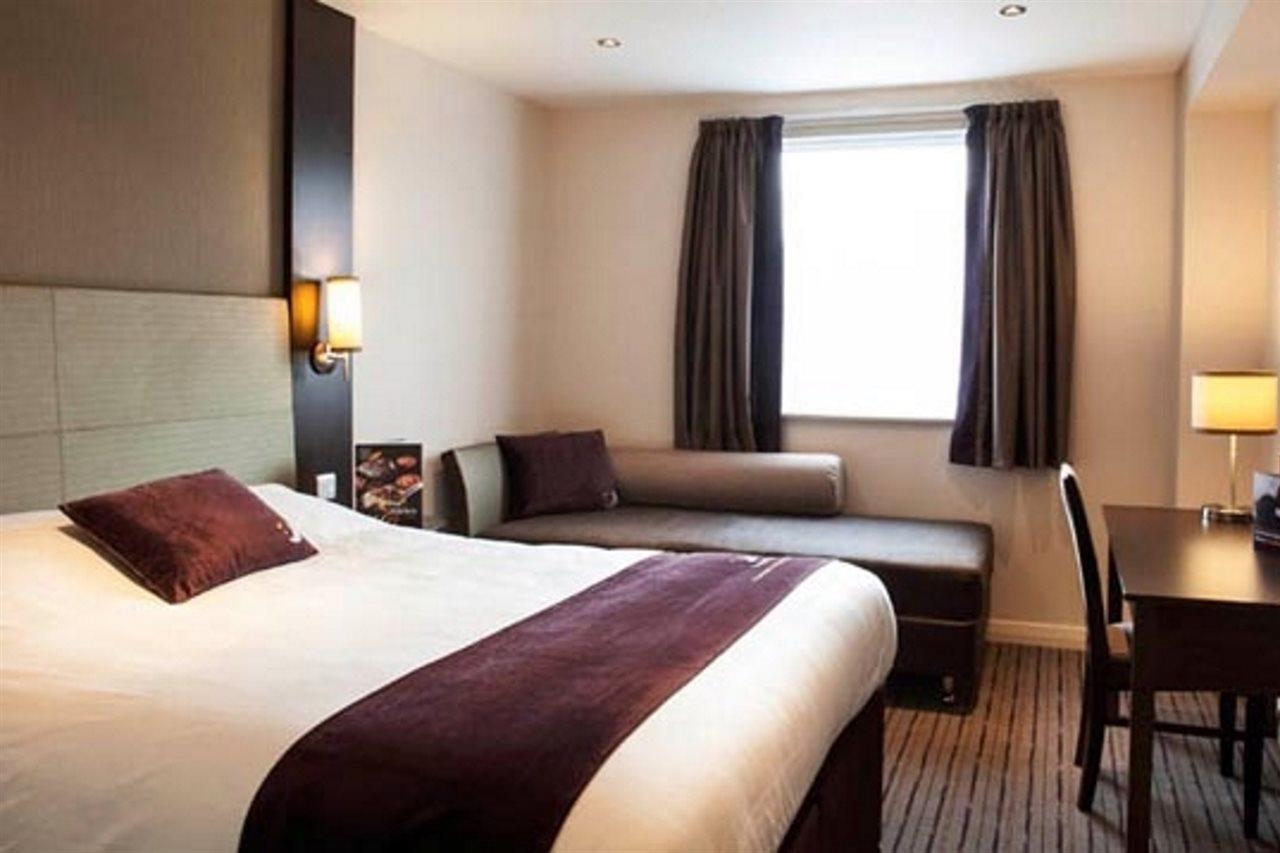 Premier Inn Фліт Екстер'єр фото